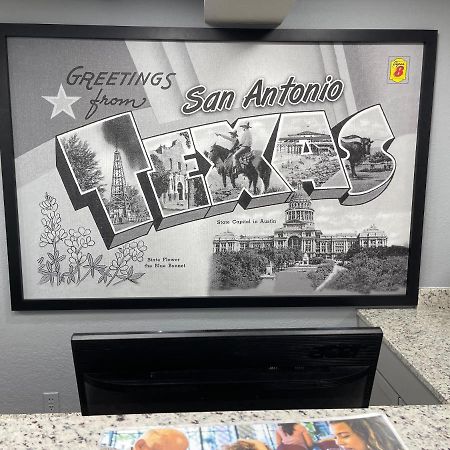 Super 8 By Wyndham San Antonio Downtown Ne Hotel Bagian luar foto