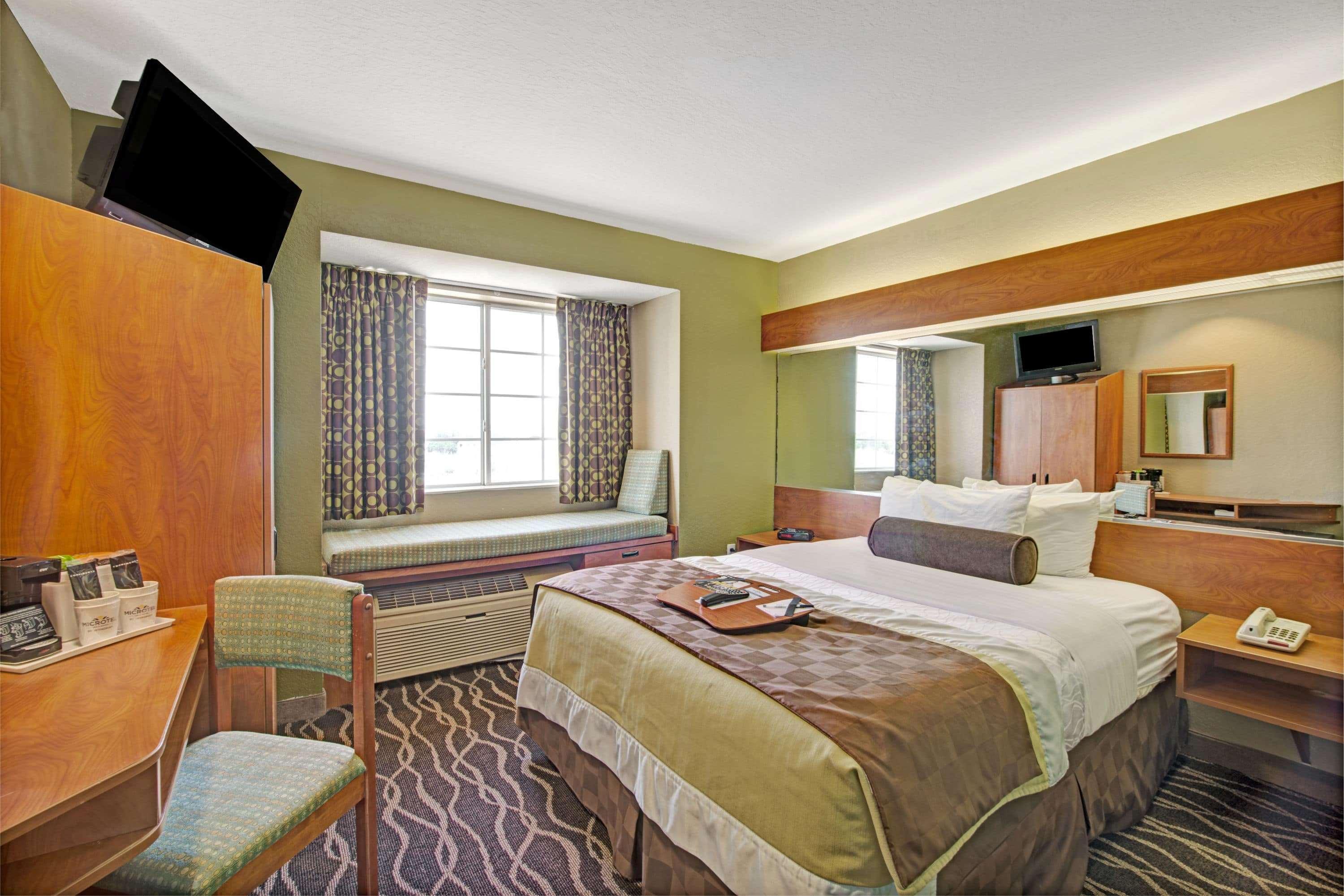 Super 8 By Wyndham San Antonio Downtown Ne Hotel Bagian luar foto