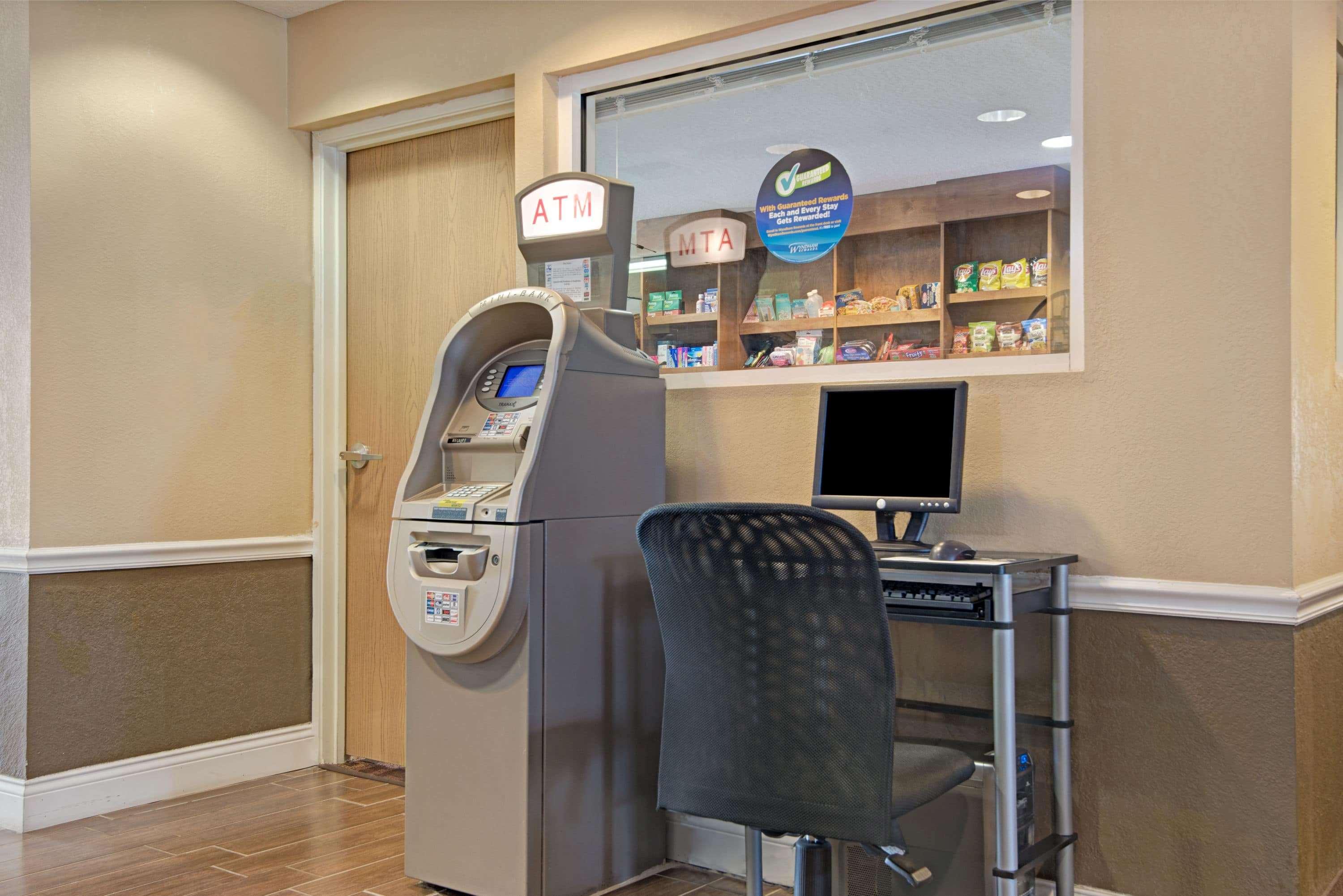 Super 8 By Wyndham San Antonio Downtown Ne Hotel Bagian luar foto