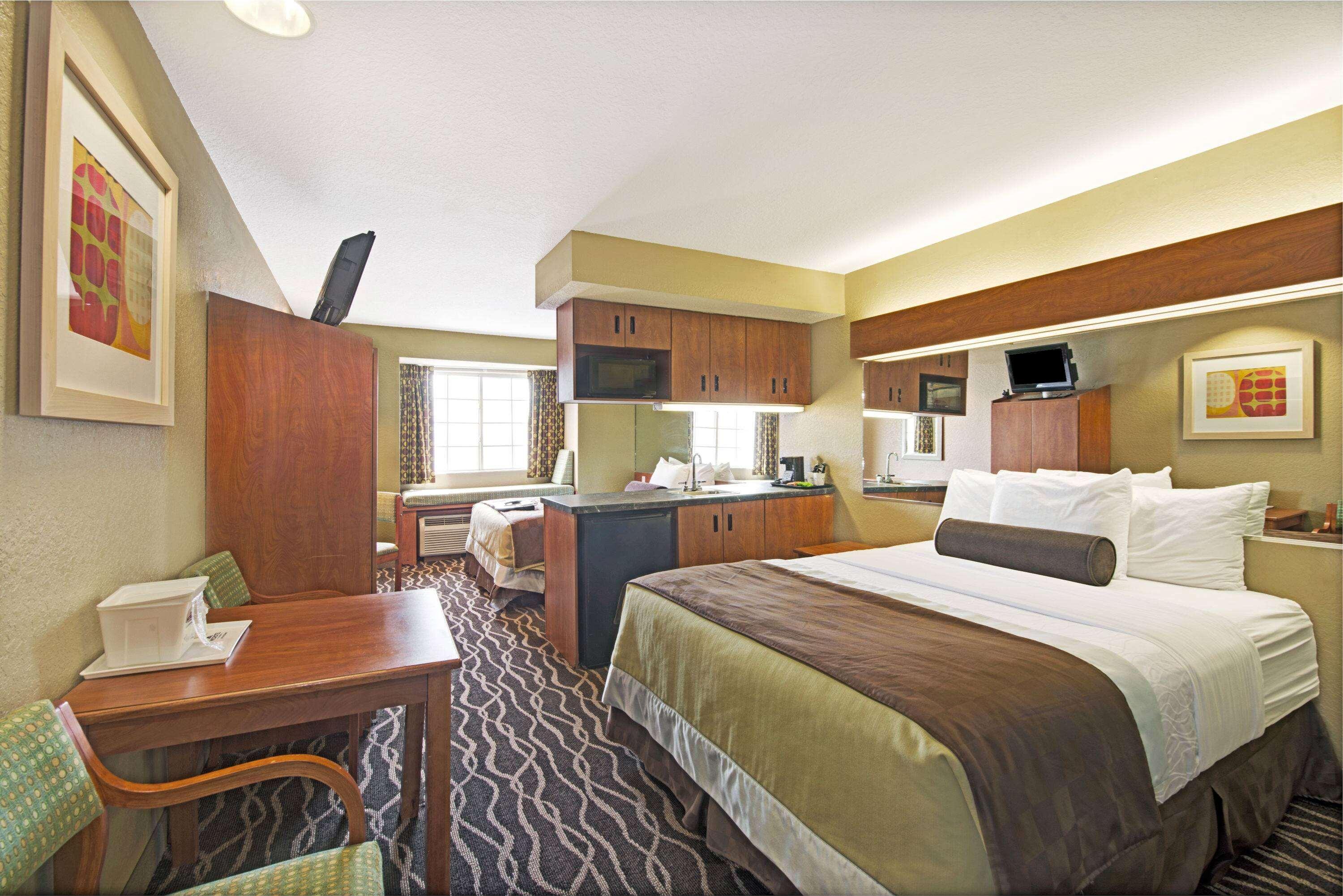 Super 8 By Wyndham San Antonio Downtown Ne Hotel Bagian luar foto