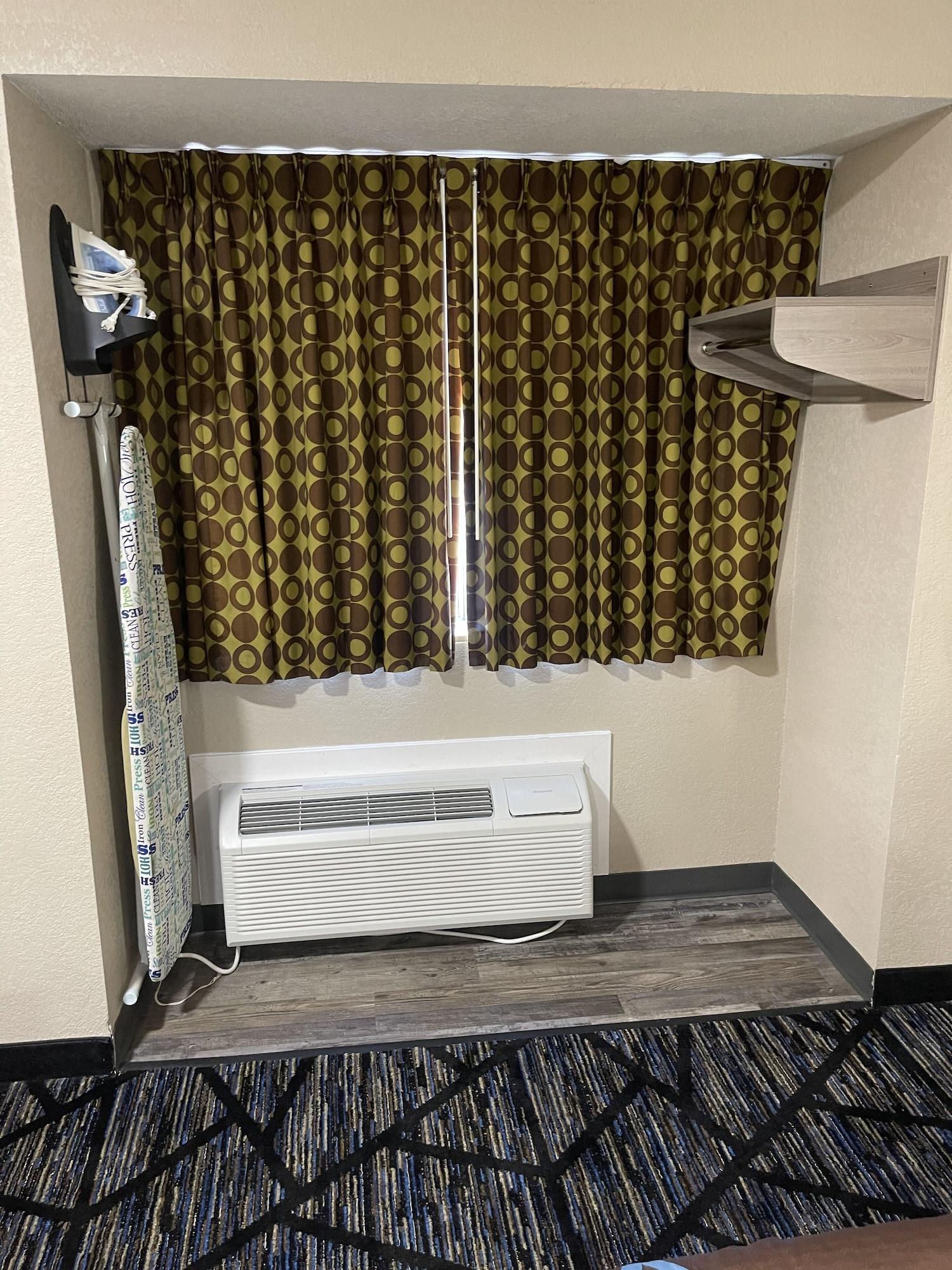 Super 8 By Wyndham San Antonio Downtown Ne Hotel Bagian luar foto