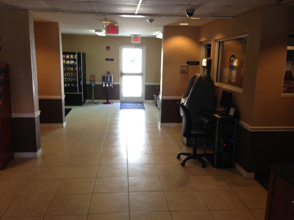 Super 8 By Wyndham San Antonio Downtown Ne Hotel Bagian luar foto