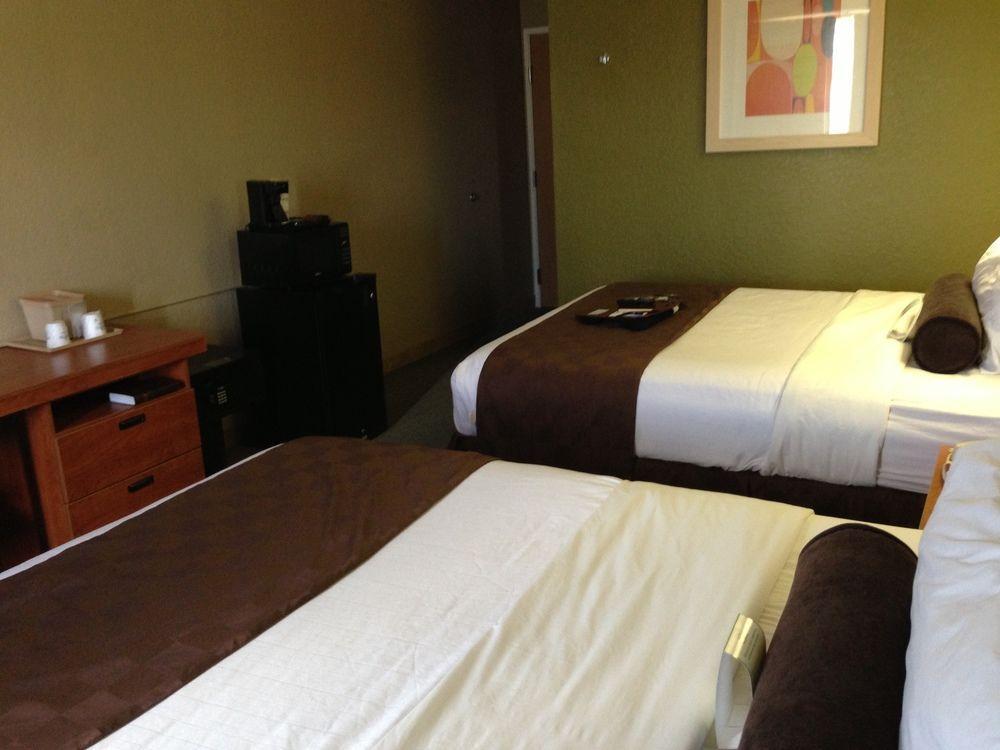 Super 8 By Wyndham San Antonio Downtown Ne Hotel Bagian luar foto