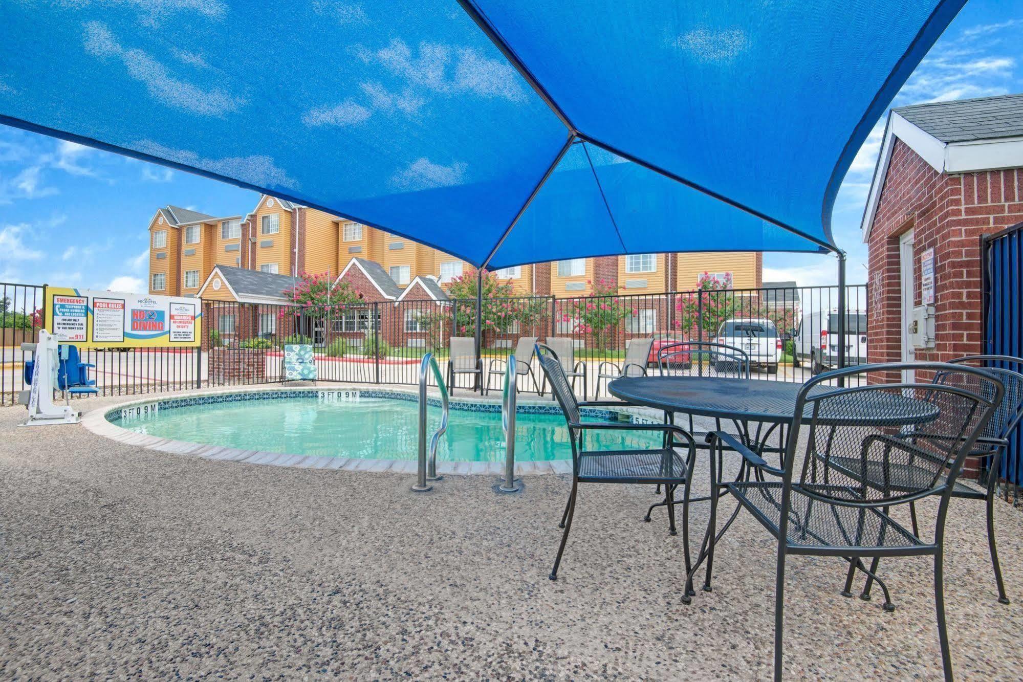 Super 8 By Wyndham San Antonio Downtown Ne Hotel Bagian luar foto