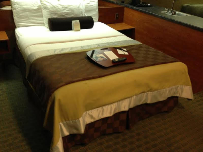 Super 8 By Wyndham San Antonio Downtown Ne Hotel Bagian luar foto